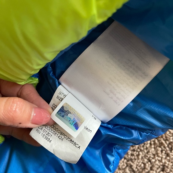 Canada Goose Atwood vest L women (100% authentic) - Picture 7 of 8